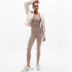 Althleta High Waisted 7/8 Tights/Leggings. Size XL. NWT. Color is cream.